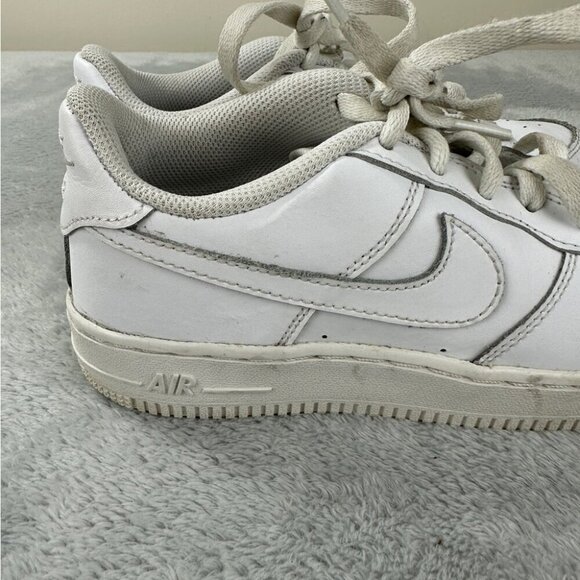 Nike Air Force 1 LE Big Kids Size 5 Y - DH2920-111 - Picture 5 of 14